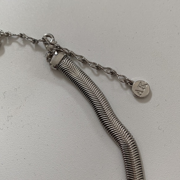 Anne Klein silver mesh and link necklace. - Picture 2 of 3